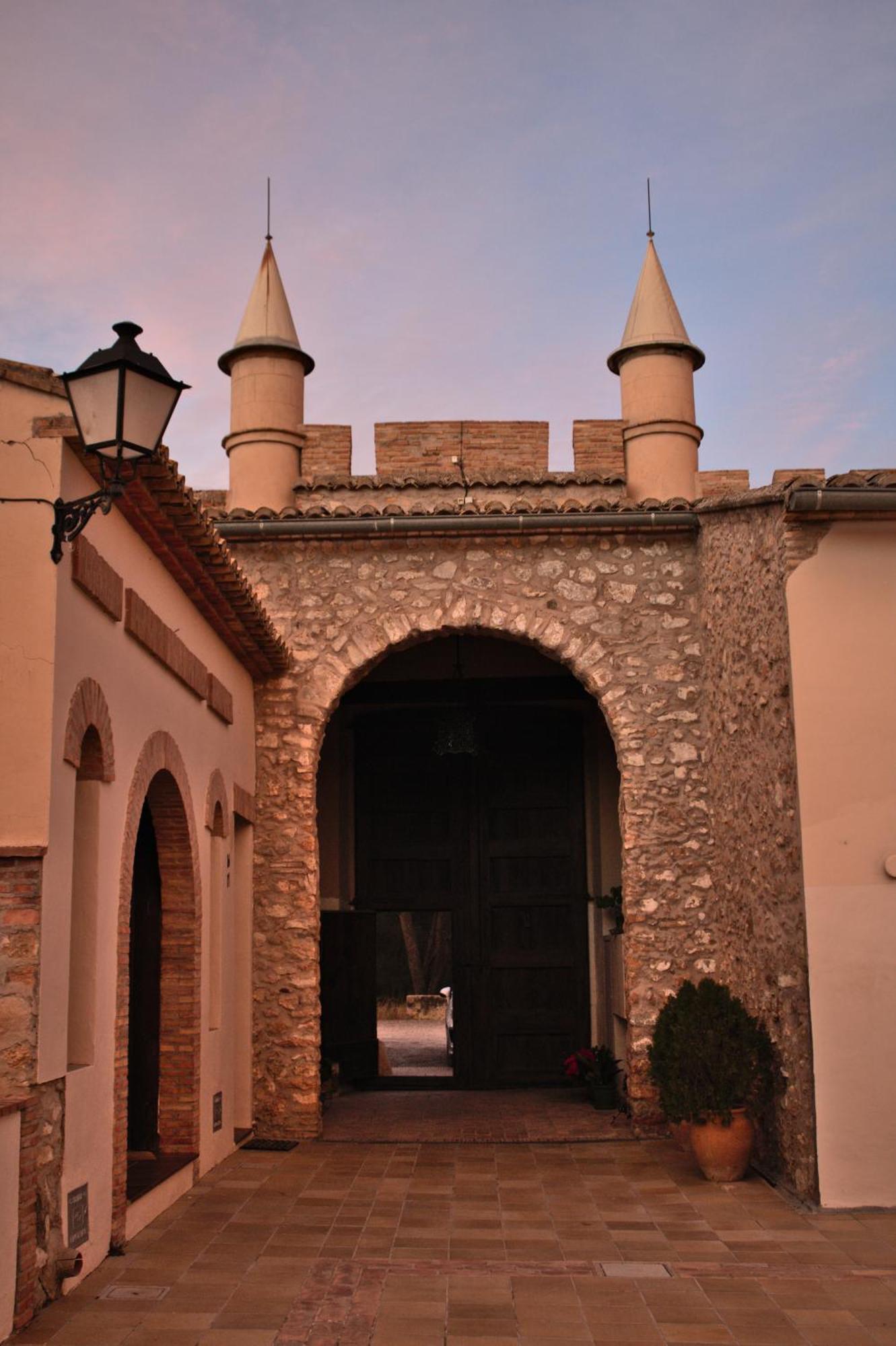 Castillo Con Piscina En Plena Sierra Calderona Segorbe Kültér fotó