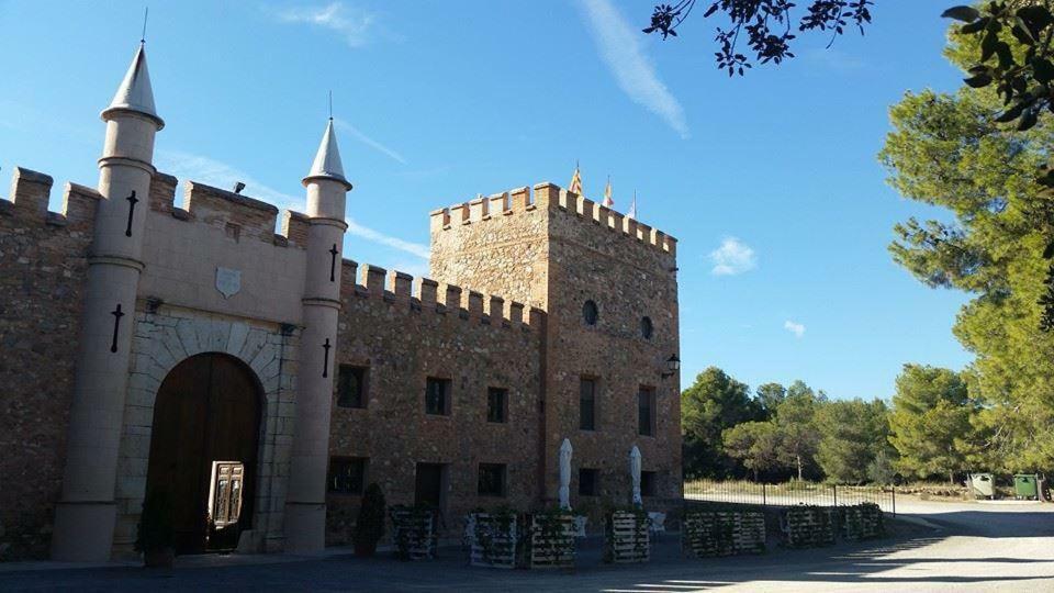 Castillo Con Piscina En Plena Sierra Calderona Segorbe Kültér fotó